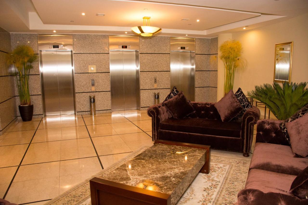 Aparta Hotel Torres De Suites กีโต ภายนอก รูปภาพ
