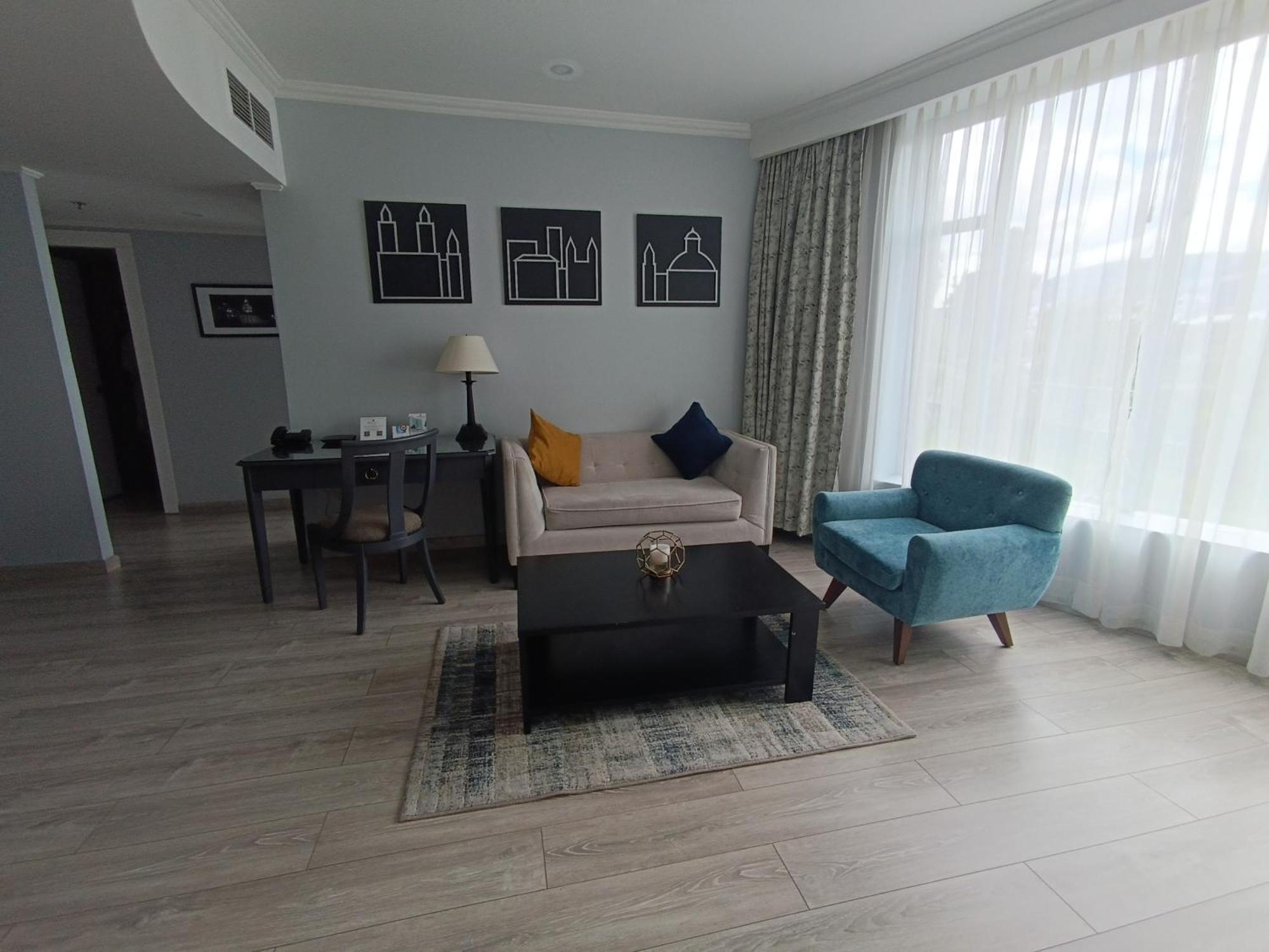 Aparta Hotel Torres De Suites กีโต ภายนอก รูปภาพ