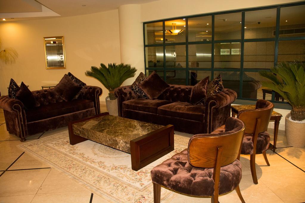 Aparta Hotel Torres De Suites กีโต ภายนอก รูปภาพ
