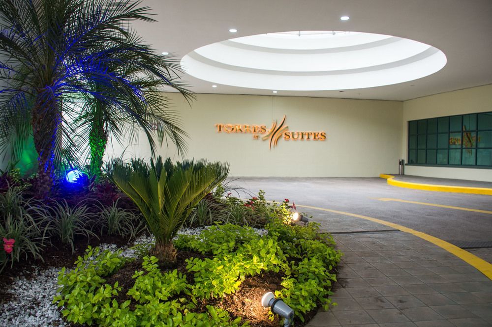 Aparta Hotel Torres De Suites กีโต ภายนอก รูปภาพ